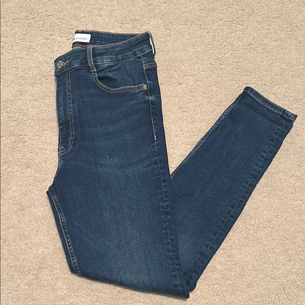 Zara Medium to Dark Blue Skinny Jeans